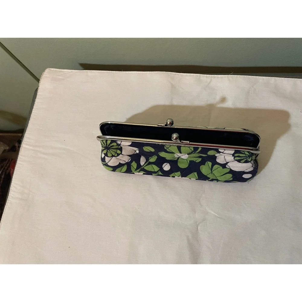 Vera Bradley Floral Quilted Kiss Lock Eyeglass Case Navy Green White